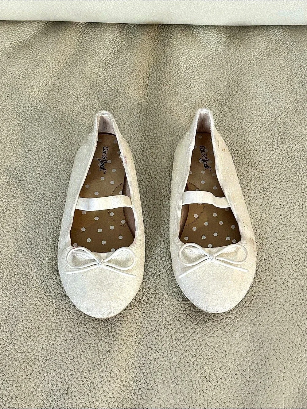 Girls Cat & Jack Girls Dress Flats White, Size US 10